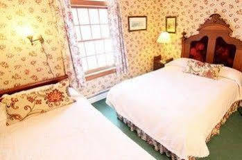 The Washington Irving Inn Tannersville Extérieur photo